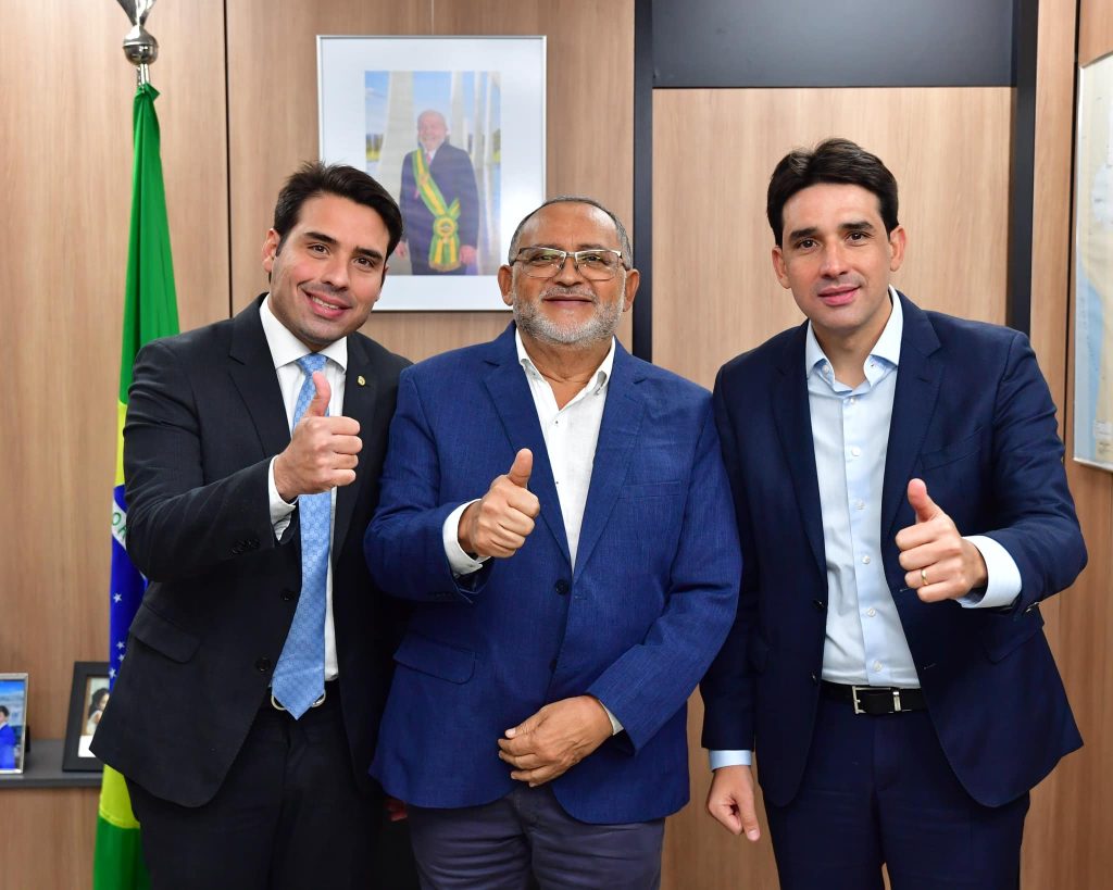 prefeito-ze-martins-e-Ministro-dos-Portos-e-Aeroportos-Silvio-Costa-Filho-e-o-deputado-estadual-Joao-Paulo-Costa